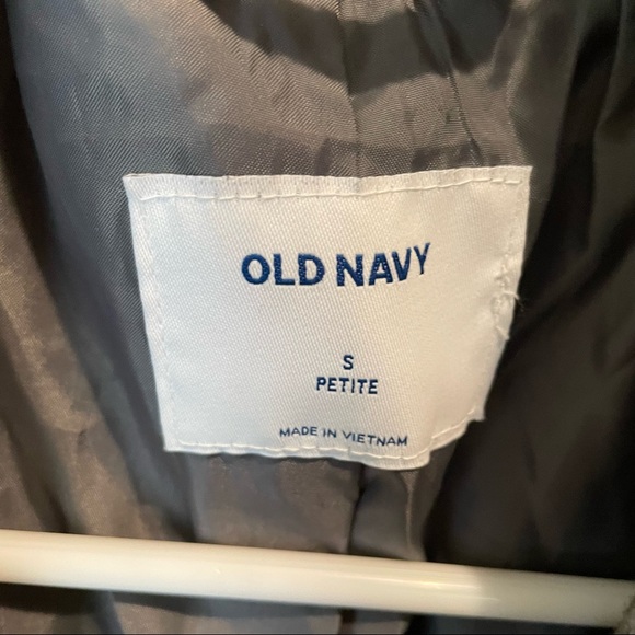 Snow leopard funnel jacket-Old Navy - Picture 5 of 6